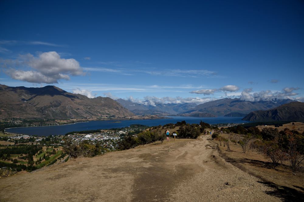 lake wanaka.jpg